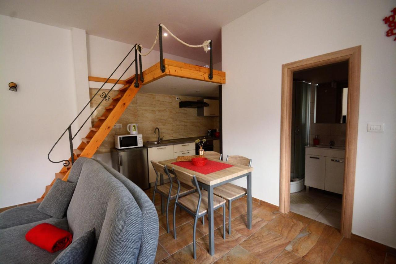 Kala And Tina Apartments Podstrana Luaran gambar