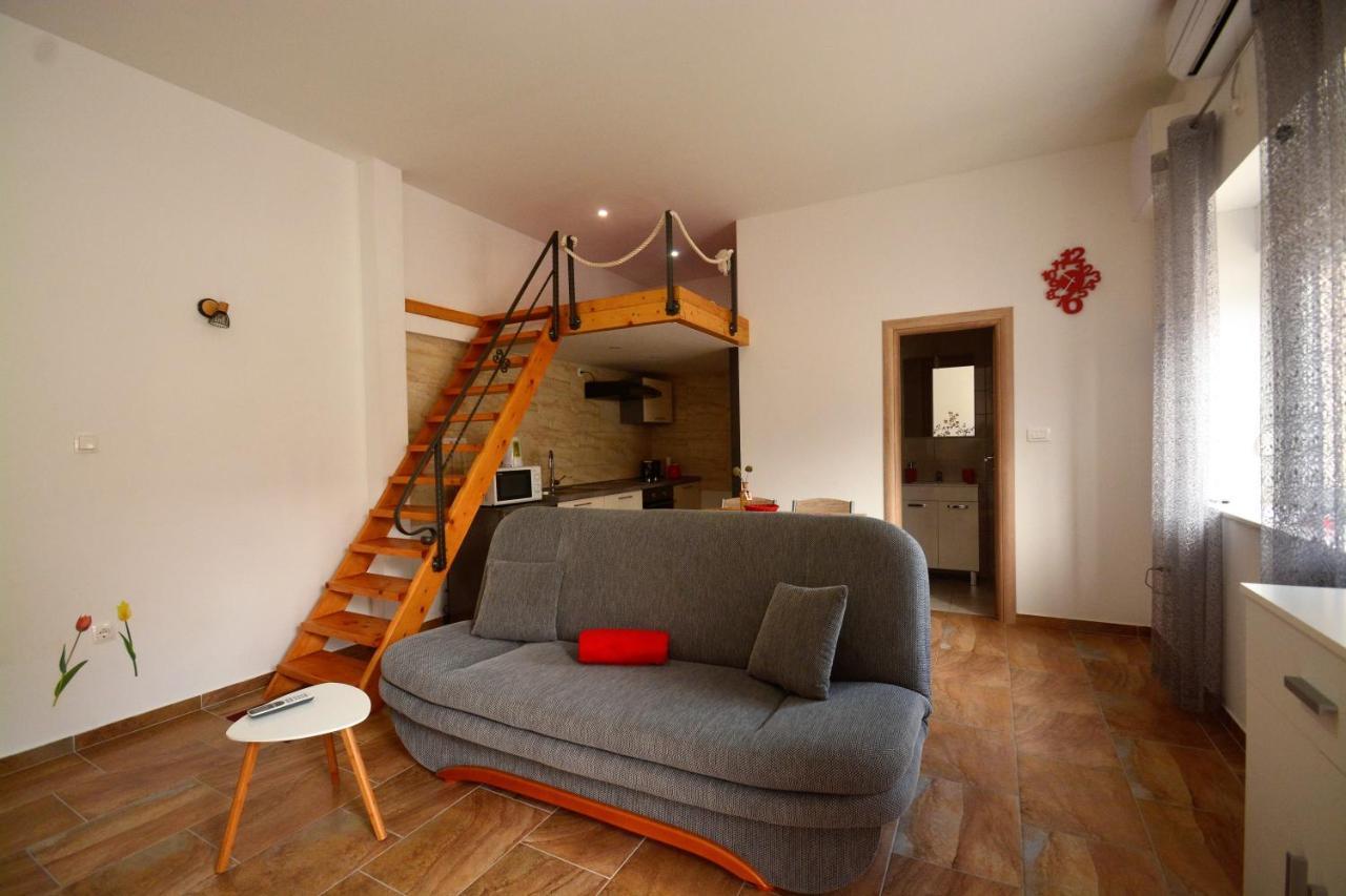 Kala And Tina Apartments Podstrana Luaran gambar
