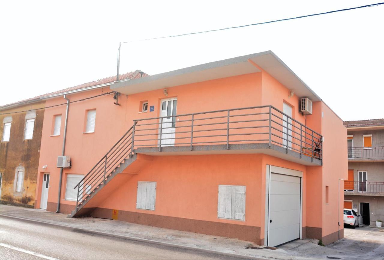 Kala And Tina Apartments Podstrana Luaran gambar